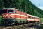 Lokomotiva: 1043.004-9 | Vlak: R 4912 ( Villach Hbf. - Schwarzach-St.Veit ) | Msto a datum: Spittal-Millstttersee 31.08.1996