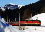 Lokomotiva: 1044.054-3 + 1044.274-7 | Vlak: IC 545 Kabarett Simpl ( Innsbruck Hbf. - Wien Westbf. ) | Msto a datum: Pfaffenschwendt 08.01.2000