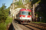 Lokomotiva: 4010.001-8 | Vlak: IC 551 Ferdinand Raimund ( Wien Sdbf. - Spielfeld-Strass ) | Msto a datum: Breitenstein 14.05.1994