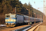Lokomotiva: 46.036-0 | Vlak: BV 3621 ( Sofia - Burgas ) | Msto a datum: Dolno Kamarci 22.02.2008