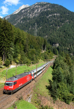 Lokomotiva: Re 460.067-5 | Vlak: EC 111 San Marco ( Basel SBB - Milano Centrale. ) | Msto a datum: Wassen 08.09.2007