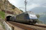 Lokomotiva: Re 465.018-0 + Re 465.005-7 | Vlak: IM 43628 ( Novara - Freiburg im Breisgau ) | Msto a datum: Hohtenn 21.06.2006