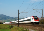 Lokomotiva: RABDe 500.035-1 + 500.041-9 | Vlak: IR 2073 ( Basel SBB - Zrich Flughafen ) | Msto a datum: Frick 28.09.2009