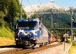 Lokomotiva: Ge 4/4 645 | Vlak: D 574 ( St.Moritz - Chur ) | Msto a datum: Bergn/Bravuogn 19.07.2003