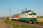 Lokomotiva: 151.008-0 | Vlak: EC 121 Koian ( Praha hl.n. - Koice ) | Msto a datum: Zbo nad Labem 19.07.2006