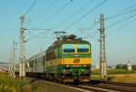 Lokomotiva: 162.054-1 | Vlak: R 707 Galn ( Praha hl.n. - Beclav ) | Msto a datum: Zbo nad Labem   19.07.2006