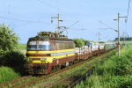 Lokomotiva: 230.034-1 | Vlak: Pn 64132 ( Brno-Malomice - Nymburk vjezd.n. ) | Msto a datum: slav 08.07.1997