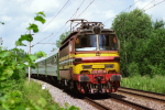Lokomotiva: 230.073-9 | Vlak: IC 1nsl 170 Koian ( Praha hl.n. - Koice ) | Msto a datum: Stbrn Hory   10.07.1997