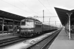 Lokomotiva: 242.275-6 | Vlak: R 851 ( Plze hl.n. - esk Budjovice ) | Msto a datum: esk Budjovice 11.05.1992