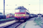 Lokomotiva: 242.276-4 | Vlak: Os 8044 ( esk Budjovice - Protivn ) | Msto a datum: esk Budjovice 11.05.1992