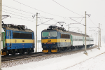 Lokomotiva: 363.017-5 + 363.042-3 | Vlak: Os 4217 ( Beclav - Perov ) + Os 4220 ( Perov - Beclav ) | Msto a datum: Best 13.02.2010