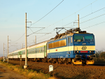 Lokomotiva: 363.064-7 | Vlak: R 869 Slavkov ( Praha hl.n. - Brno hl.n. ) | Msto a datum: Zbo nad Labem  30.10.2010