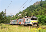 Lokomotiva: 460.076-3 | Vlak: Os 2307 ( Dn hl.n. -  Kralupy nad Vltavou ) | Msto a datum: Doln Zlezly 10.04.1999