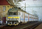 Lokomotiva: 460.079-7 | Vlak: Os 2303 ( Dn hl.n. - Kralupy nad Vltavou ) | Msto a datum: Mal ernoseky 03.04.1997