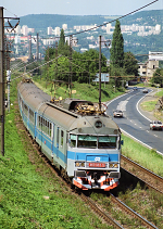Lokomotiva: 460.083-9 | Vlak: Os 2313 ( Dn hl.n. - Kralupy nad Vltavou ) | Msto a datum: st nad Labem hl.n. 10.04.1999