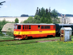 Lokomotiva: 705.921-5 | Vlak: Mn 88110 ( Jindichv Hradec - Nov Bystice ) | Msto a datum: Albe 15.05.1992