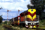 Lokomotiva: 742.210-8 + 810. | Vlak: Os 5155 ( Police nad Metuj - Tnit nad Orlic ) | Msto a datum: Bohuslavice nad Metuj 02.08.1995