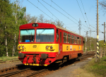 Lokomotiva: 809.281-9 | Vlak: Os 19510 ( Neratovice - Kralupy nad Vltavou ) | Msto a datum: Chvatruby 23.04.2011