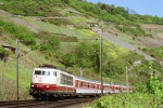 Lokomotiva: 103.193-9 | Vlak: EC 9 Tiziano ( Hannover Hbf. - Milano Centrale ) | Msto a datum: Oberwesel 09.05.1997
