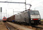 Lokomotiva: 189.154 ( PKP Cargo ) + 1116.157-7 | Vlak: Nex 46738 ( Villanova di Regg. - Tychy Fiat ) | Msto a datum: Beclav (CZ) 07.06.2011