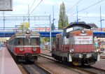 Lokomotiva: EN57-936, SM42-523 | Vlak: R 77922 ( Poznan Glowny - Gniezno ) | Msto a datum: Poznan Glowny 22.10.2011