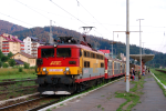Lokomotiva: 425.517-6 ( RegioTrans ) | Vlak: IR 14031 ( Bucuresti Nord - Brasov ) | Msto a datum: Predeal 24.07.2015