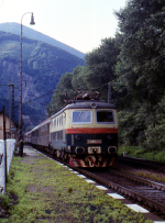 Lokomotiva: 140.079-5 ( E499.0079 ) | Vlak: Os 1509 ( ilina - Koice ) | Msto a datum: Vrtky zastvka 30.07.1985
