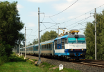 Lokomotiva: 350.008-9 | Vlak: EC 171 Hungaria ( Berlin Hbf. - Budapest Kel.pu. ) | Msto a datum: Chvaletice (CZ) 16.07.2009