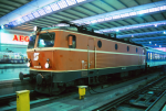 Lokomotiva: 1044.004-8 | Vlak: IR 2098 ( Salzburg Hbf. - Karlsruhe Hbf. ) | Místo a datum: München Hbf. (D) 26.02.1994