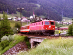 Lokomotiva: 1044.028-7 | Vlak: IC 564 Alemania ( Wien Westbf. - Bregenz ) | Místo a datum: St.Anton am Arlberg 14.06.1993