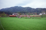 Lokomotiva: 1099.003-4 + 1099.006-7 | Vlak: E 1968 tscherland ( Mariazell - St.Plten Hbf. ) | Msto a datum: Wienerbruck-Josefsberg 14.05.1994