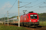 Lokomotiva: 1116.008-2 | Vlak: EN 491 Hans Albers ( Hamburg-Altona - Wien Westbf. ) | Msto a datum: Hubertendorf 18.04.2009