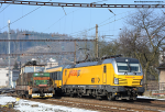 Lokomotiva: 193.226 ( RegioJet ), 111.018-8 | Vlak: RJ 1033 ( Praha hl.n. - Wien Hbf. ) | Místo a datum: Česká Třebová (CZ) 15.02.2018