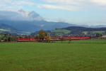 Lokomotiva: 4010. | Vlak: IC 515 Schöckl ( Innsbruck Hbf. - Spielfeld-Strass ) | Místo a datum: Schwarzsee 07.10.1993