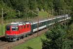 Lokomotiva: Re 4/4 11136 | Vlak: Sdz 10165F ( Zürich HB - Chiasso ) | Místo a datum: Wassen 08.09.2007