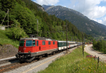 Lokomotiva: Re 4/4 11195 | Vlak: IR 2276 ( Locarno - Zrich HB ) | Msto a datum: Wassen 03.06.2009