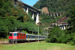 Lokomotiva: Re 4/4 11198 | Vlak: Sdz 33265 ( Zürich HB - Chiasso ) | Místo a datum: Giornico 09.09.2007