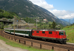 Lokomotiva: Re 4/4 11201 | Vlak: IR 2271 ( Zürich HB - Locarno ) | Místo a datum: Wassen 23.06.2006