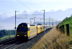 Lokomotiva: Re 460.018-5 | Vlak: D 1821 ( Brig - Zürich Flughafen ) | Místo a datum: Kumm 26.10.1995