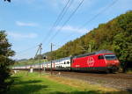 Lokomotiva: Re 460.098-7 | Vlak: IC 1075 ( Basel SBB - Interlaken Ost ) | Místo a datum: Tecknau 28.09.2009