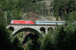 Lokomotiva: Re 460.104-3 | Vlak: IR 2261 ( Zürich HB - Locarno ) | Místo a datum: Wassen 07.09.2007