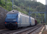 Lokomotiva: Re 465.007-3 + Re 465.008-1 | Vlak: GG 48601 | Místo a datum: Hohtenn 21.06.2006