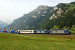Lokomotiva: Re 465.018-0 + Re 465.005-7 | Vlak: IM 43612 ( Novara - Freiburg i.Breisgau ) | Místo a datum: Frutigen 20.06.2006