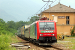 Lokomotiva: Re 474.018 FNCargo (IT) | Vlak: IM 43609 ( Freiburg i.Breisgau - Novara ) | Msto a datum: Cuzzago (IT) 22.06.2006