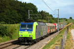 Lokomotiva: Re 485.005-3 | Vlak: IM 43609 ( Freiburg i.Breisgau - Novara ) | Msto a datum: Kumm 19.06.2006