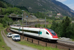 Lokomotiva: RABDe 500.004 | Vlak: CIS 10016 ( Lugano - Zrich ) | Msto a datum: Wassen 03.06.2009