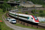 Lokomotiva: RABDe 500.007-0 | Vlak: ICN 666 ( Lugano - Zürich HB ) | Místo a datum: Wassen 03.06.2009