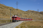 Lokomotiva: ABe 4/4 53 + ABe 4/4 51 | Vlak: PE 974 Bernina-Express ( Tirano - St.Moritz ) | Místo a datum: Ospizio Bernina 25.09.2021