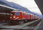 Lokomotiva: Ge 4/4 605 | Vlak: R 290 ( Scuol-Tarasp - St.Moritz ) | Místo a datum: Samedan 07.08.1994