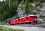 Lokomotiva: Ge 4/4 627 | Vlak: RE 1157 ( Chur - St.Moritz ) | Msto a datum: Bergn/Bravuogn 03.06.2009